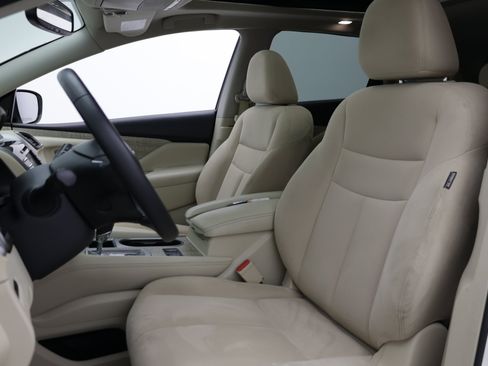 Used 2019 Nissan Murano SV w/ Premium Package FWD image 17