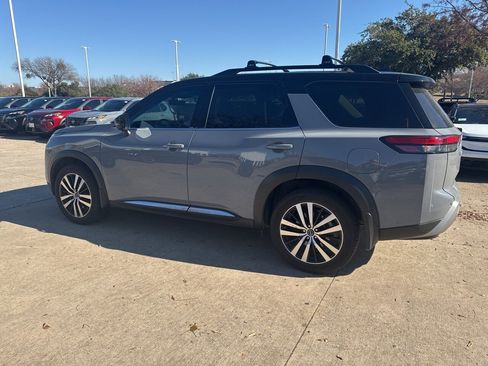 Certified 2023 Nissan Pathfinder Platinum w/ Cargo Package image 3