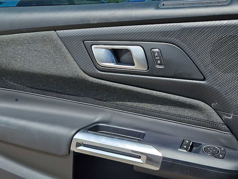 Used 2025 Ford Mustang Coupe image 15