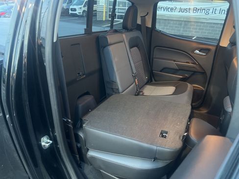 Used 2022 Chevrolet Colorado Z71 w/ Z71 Midnight Edition image 52