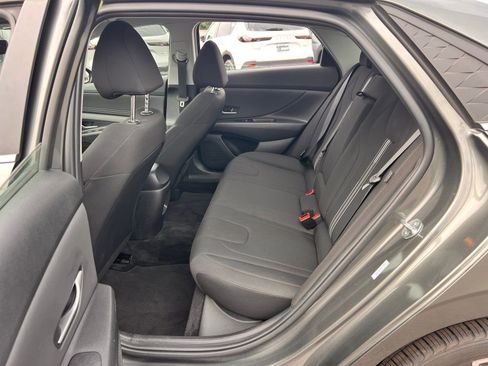 Used 2024 Hyundai Elantra SEL w/ Convenience Package FWD image 28