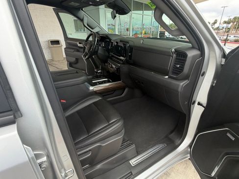 Used 2022 Chevrolet Silverado 1500 RST image 19