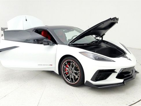 Certified 2024 Chevrolet Corvette Stingray Preferred Conv w/ Z51 Performance Package image 10