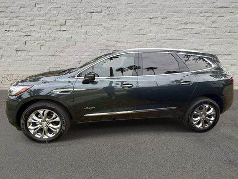 Used 2021 Buick Enclave Avenir w/ Avenir Technology Package FWD image 8