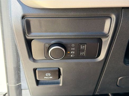 Used 2022 Ford Expedition XLT RWD image 24
