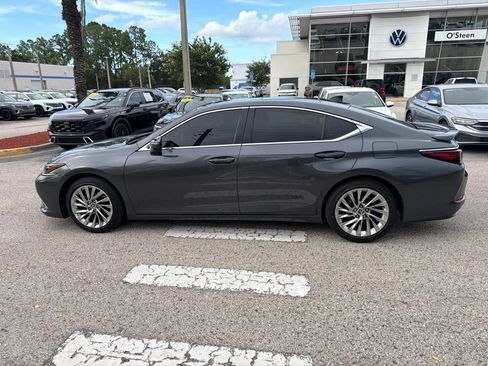 Used 2022 Lexus ES 350 Ultra Luxury w/ Accessory Package 2 FWD image 5