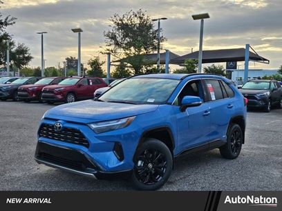New 2025 Toyota RAV4 SE