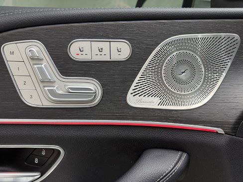 Used 2023 Mercedes-Benz GLS 450 4MATIC image 10