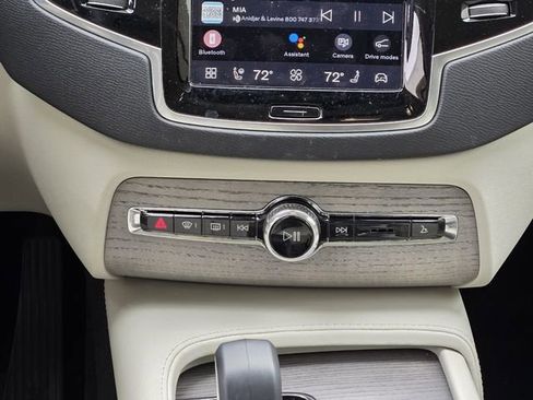 Certified 2024 Volvo XC90 T8 Plus AWD/4WD image 22