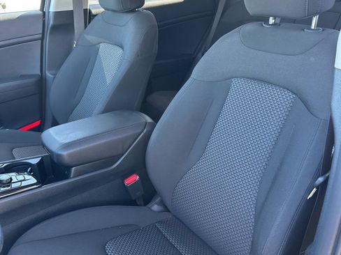 Certified 2025 Kia Sportage LX FWD image 14