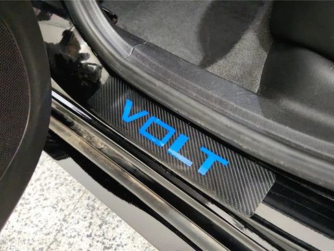 Used 2018 Chevrolet Volt LT w/ LT Driver Confidence Package image 35