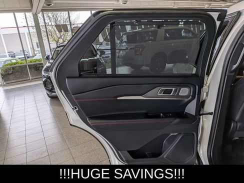 Used 2025 Ford Explorer ST AWD/4WD image 22