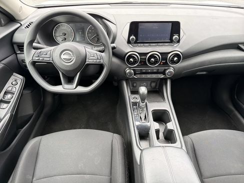 Certified 2025 Nissan Sentra S FWD image 9