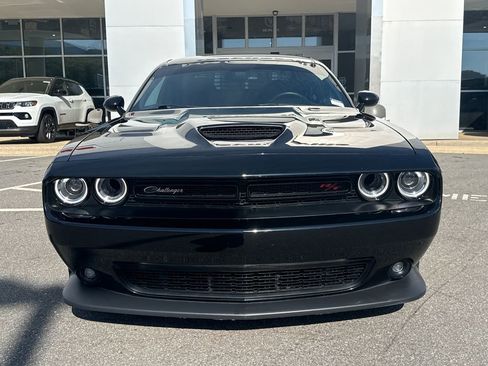 Used 2023 Dodge Challenger R/T Scat Pack RWD image 9