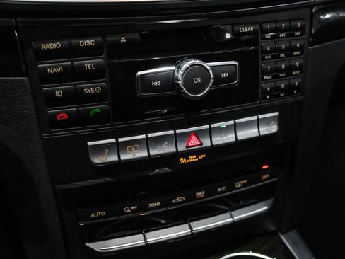 Used 2015 Mercedes-Benz E 400 4MATIC Coupe w/ Premium 1 Package image 25