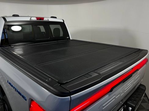 Used 2023 Ford F150 Lightning Platinum AWD/4WD image 29