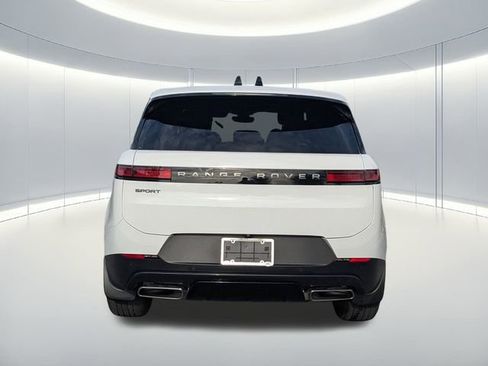 Used 2025 Land Rover Range Rover Sport image 6