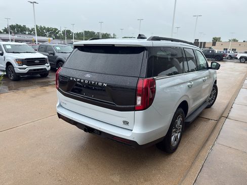 New 2025 Ford Expedition Active AWD/4WD image 5