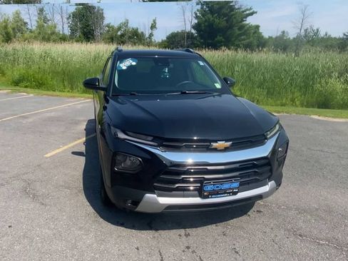Certified 2023 Chevrolet TrailBlazer LT FWD image 3