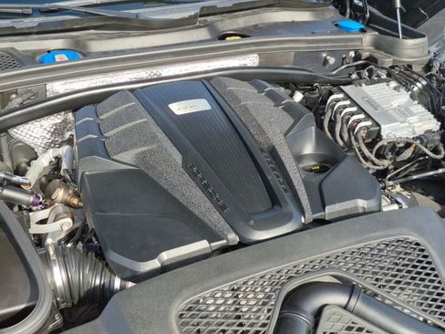 Used 2024 Porsche Macan S image 24