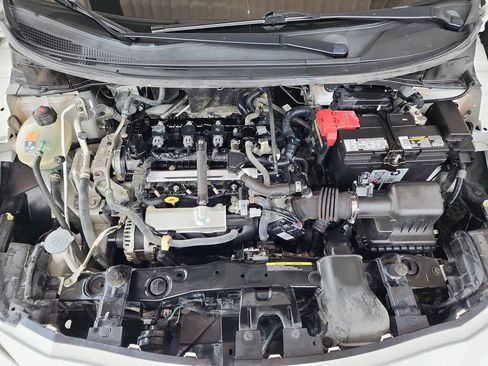 Used 2022 Nissan Versa S FWD image 40