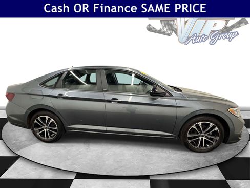 Used 2024 Volkswagen Jetta Sport FWD image 5