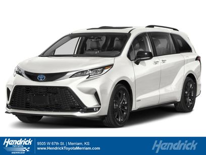 New 2025 Toyota Sienna XSE