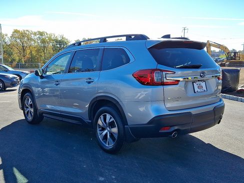 Certified 2023 Subaru Ascent Premium w/ Convenience Package image 4