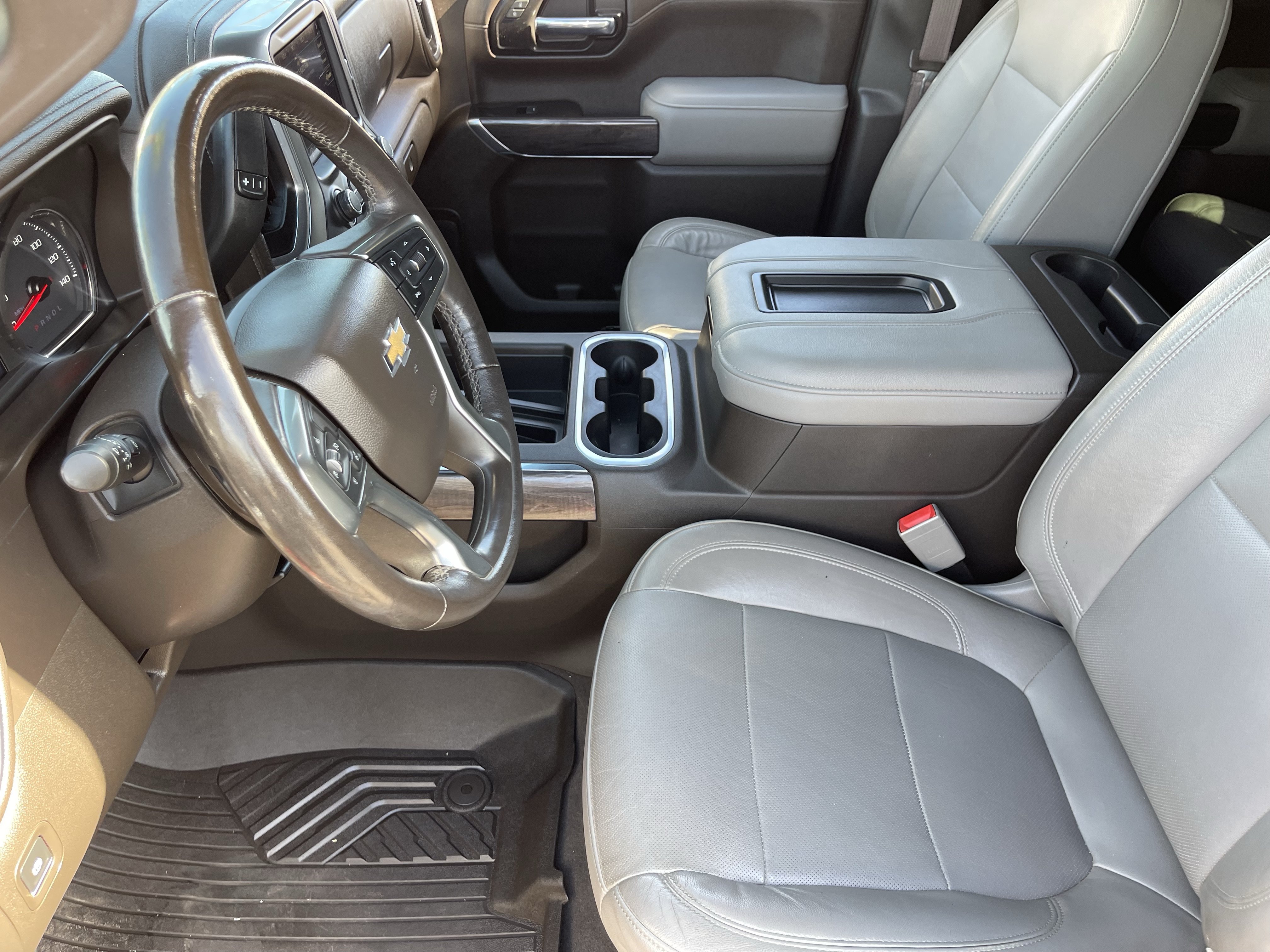 Used 2020 Chevrolet Silverado 1500 LTZ AWD/4WD image 18