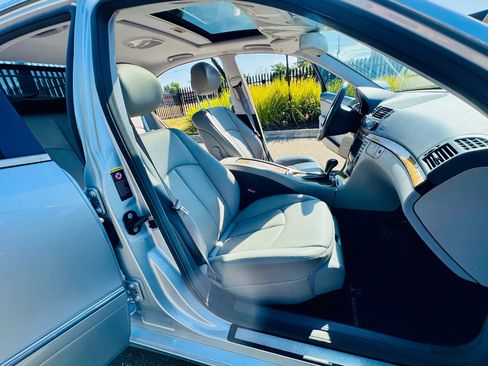 Used 2007 Mercedes-Benz E 350 Sedan image 18