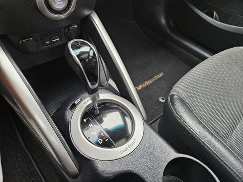 Used 2013 Hyundai Veloster w/ Style Pkg FWD image 22