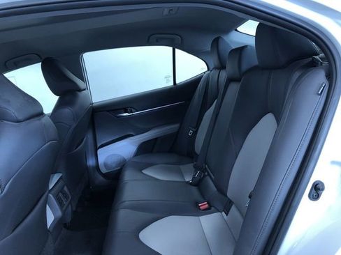 Certified 2020 Toyota Camry XLE image 19