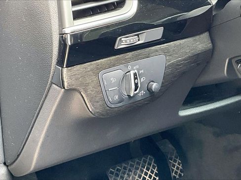 Used 2017 Audi Q7 3.0T Premium Plus w/ Premium Plus Package image 33