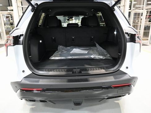New 2026 Chevrolet Equinox RS w/ LPO, Floor Liner Package image 23