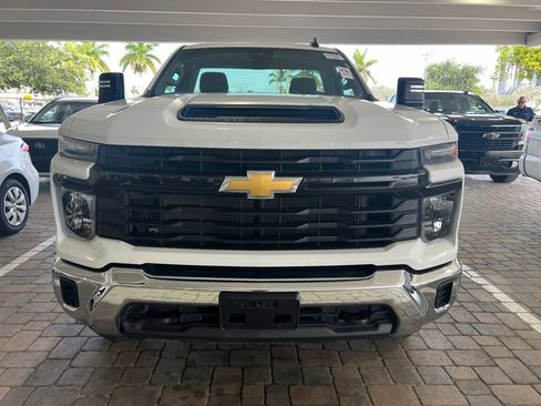 Used 2025 Chevrolet Silverado 2500 W/T w/ WT Convenience Package AWD/4WD image 3
