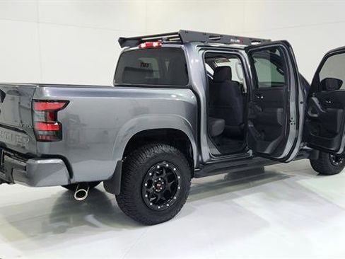 Used 2024 Nissan Frontier SV w/ Technology Package image 12