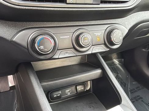 Used 2023 Kia Forte LXS image 28