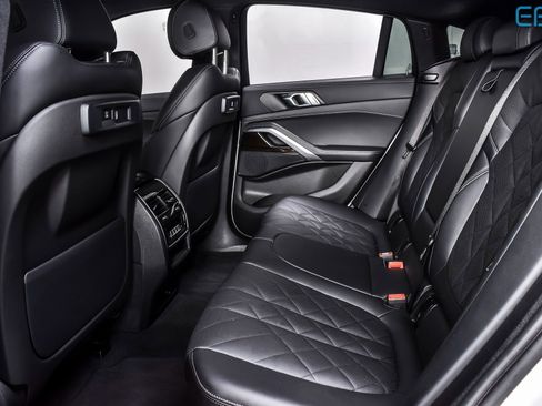 Used 2023 BMW X6 xDrive40i w/ M Sport Package image 18