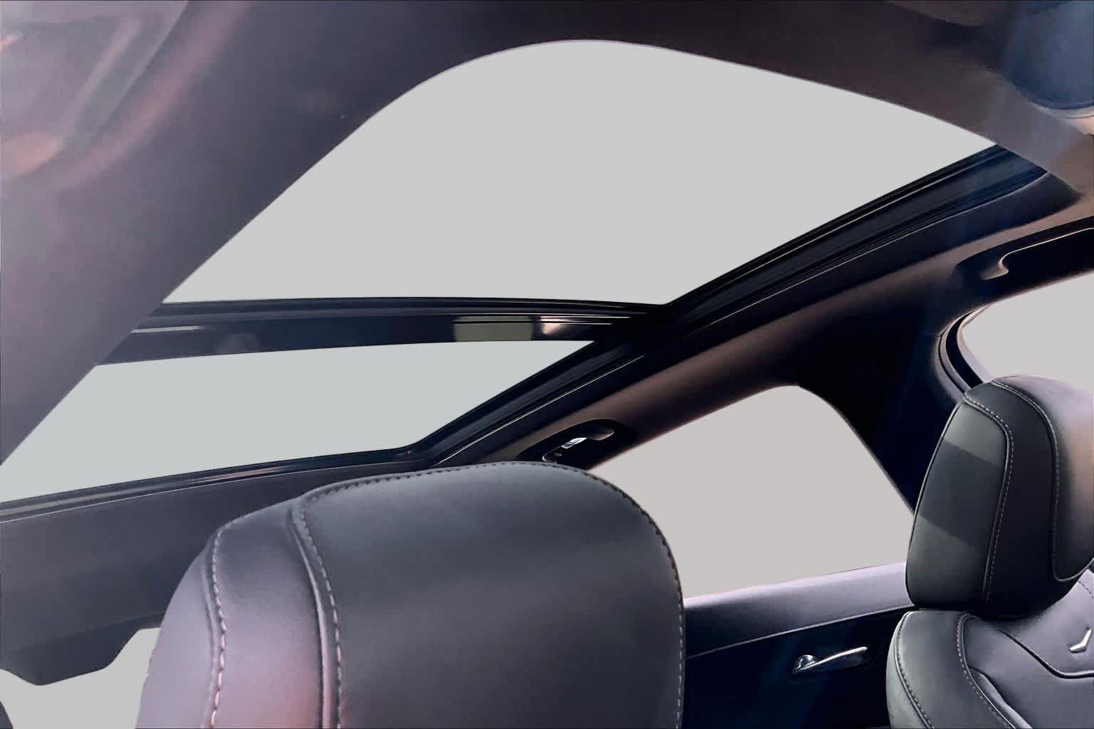 Used 2019 Cadillac XT4 Premium Luxury w/ Cold Weather Package FWD image 14