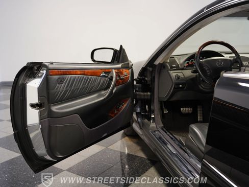 Used 2003 Mercedes-Benz CL 600 image 36