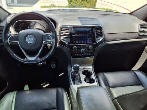 Used 2020 Jeep Grand Cherokee High Altitude RWD image 12
