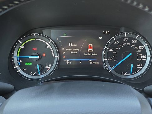 Used 2020 Toyota Highlander XLE image 29