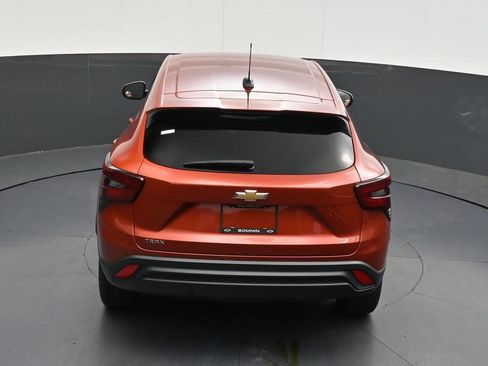 Used 2024 Chevrolet Trax LS FWD image 18