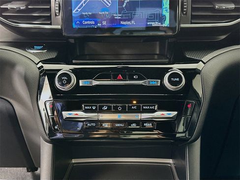 Used 2023 Ford Explorer ST-Line w/ Class IV Trailer Tow Package image 16