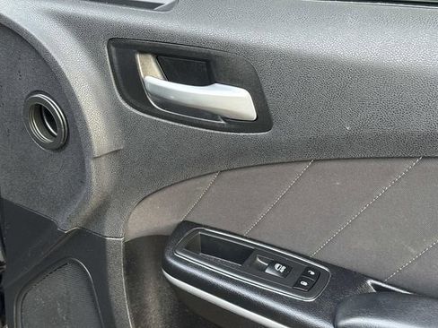 Used 2019 Dodge Charger R/T image 9