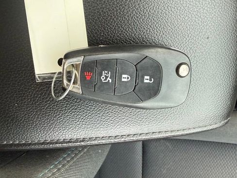 Used 2017 Chevrolet Cruze LT image 27