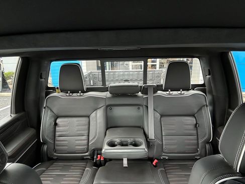 Used 2024 GMC Sierra 2500 AT4X w/ AT4X AEV Edition image 26