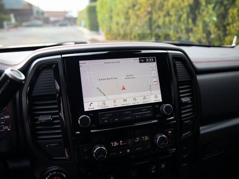 Used 2021 Nissan Titan PRO-4X w/ Pro-4x Convenience Package image 11