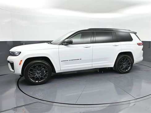 Used 2026 Jeep Grand Cherokee L Summit w/ Obsidian Package AWD/4WD image 30