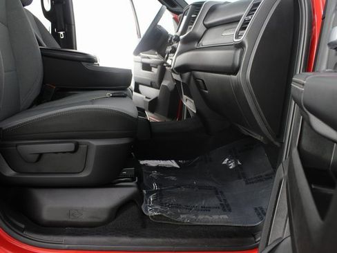 Used 2024 RAM 2500 Big Horn w/ Bed Utility Group image 19